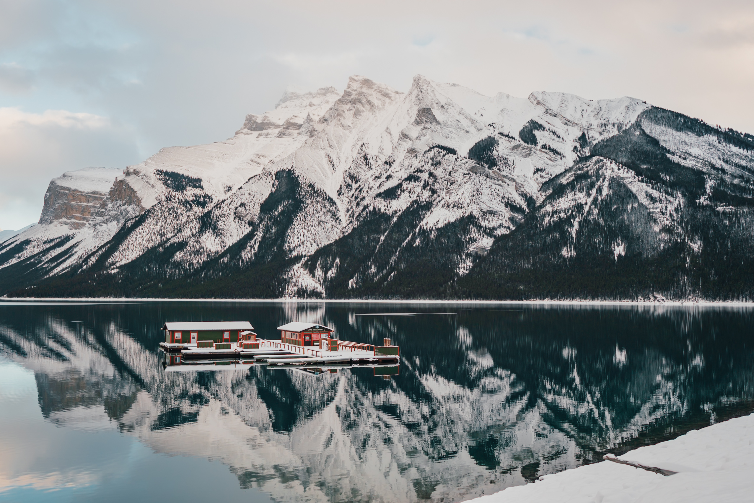 20251221-joeewong-canmore-00361